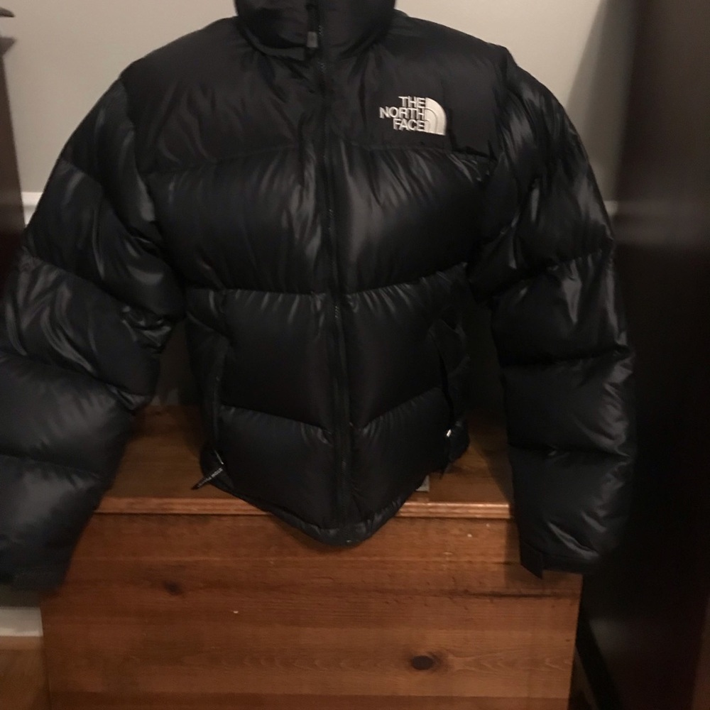 Men’s Northface Nupste Jacket 700 series down.  Hooded and super warm